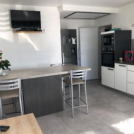 Appartement Sur La Colline Avec Acces Piscine Volx Exterior foto