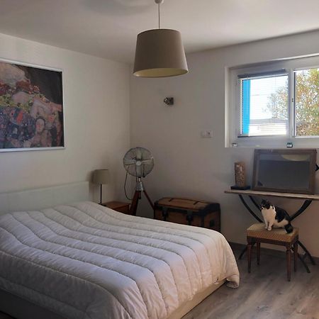 Appartement Sur La Colline Avec Acces Piscine Volx Exterior foto